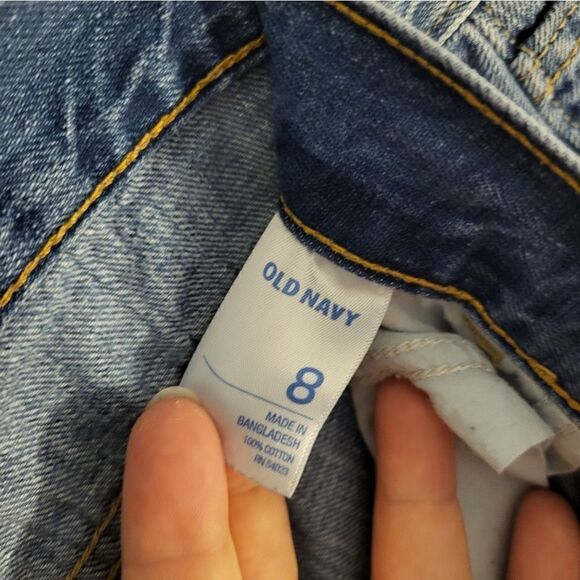 NWOT Old Navy Diva medium wash capris - Picture 6 of 8